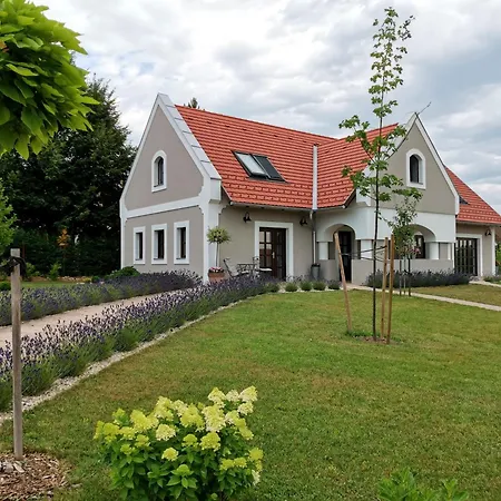 Tilia Guest house Vaszoly