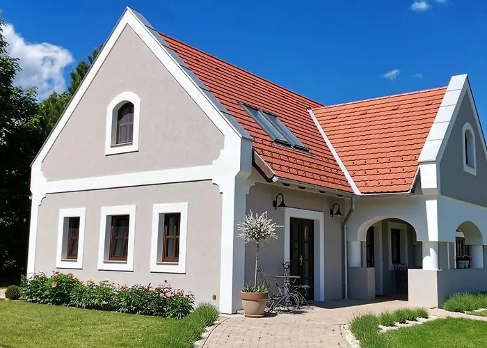 Tilia בית הארחה